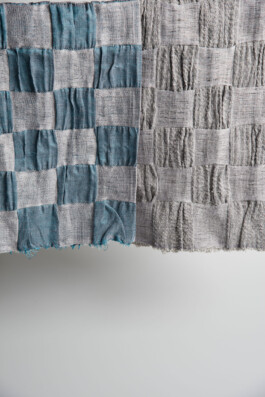 blaue und graue karos